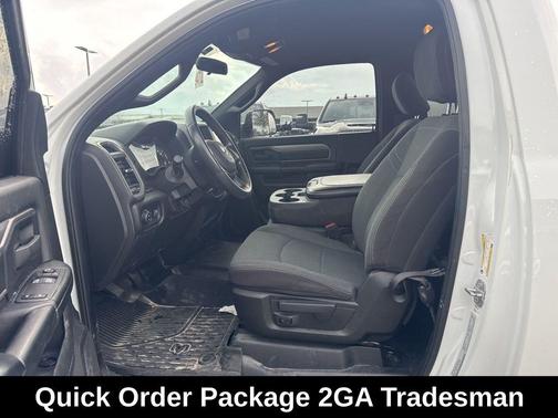 2022 RAM 2500 Tradesman Regular Cab 4x4 8' Box