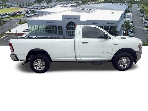 2022 RAM 2500 Tradesman Regular Cab 4x4 8' Box