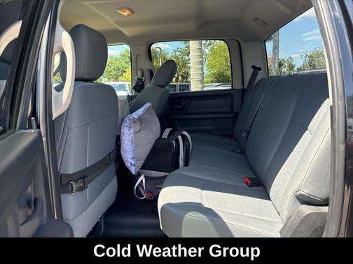 2017 RAM 3500 Tradesman Crew Cab 4x4 6'4' Box
