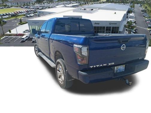2016 Nissan Titan XD SL