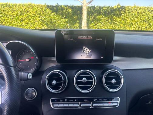 Polar White 2019 Mercedes-Benz GLC 300 Base