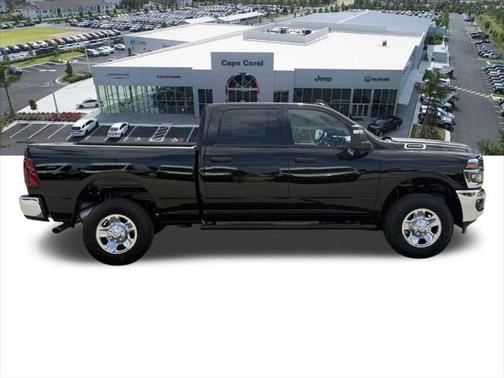 2025 RAM 2500 Tradesman Crew Cab 4x4 6'4' Box