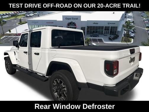 Bright White Clearcoat 2026 Jeep Gladiator Sahara 4x4