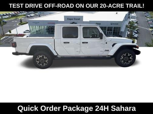 Bright White Clearcoat 2026 Jeep Gladiator Sahara 4x4