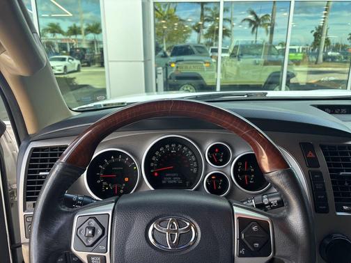 2014 Toyota Sequoia Platinum