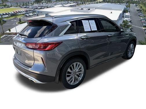 2023 INFINITI QX50 LUXE