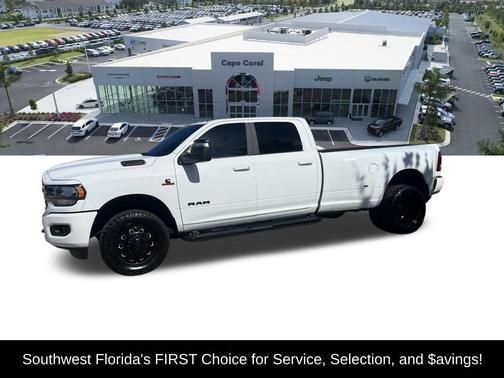 Bright White Clearcoat 2024 RAM 3500 Big Horn Crew Cab 4x4 8' Box