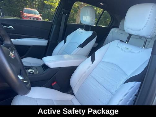 2024 Cadillac XT4 Sport