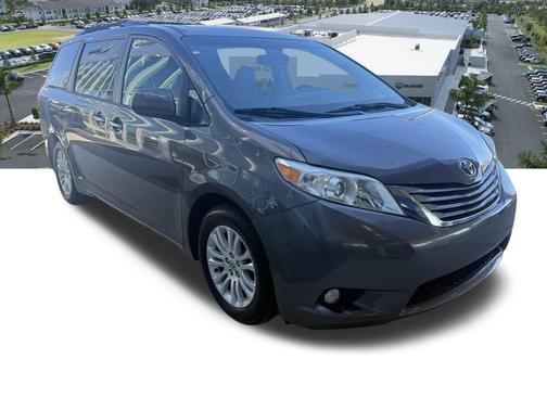 2016 Toyota Sienna XLE