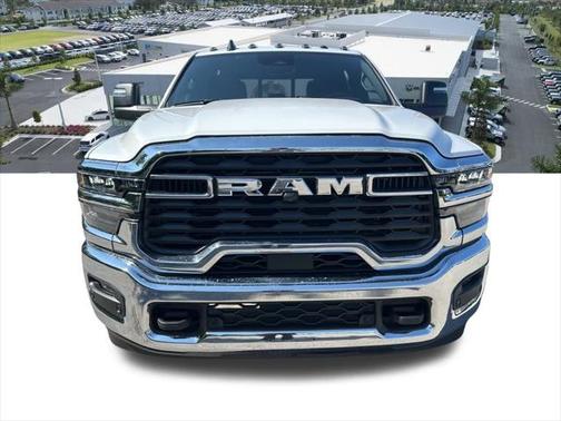 2025 RAM 2500 Tradesman Crew Cab 4x4 6'4' Box