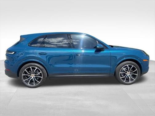 2024 Porsche Cayenne Base