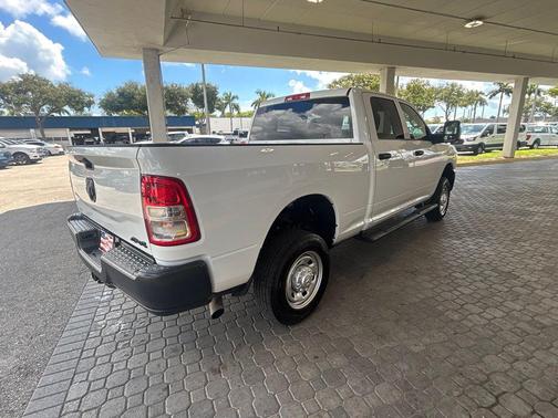 2024 RAM 2500 Tradesman Crew Cab 4x4 6'4' Box