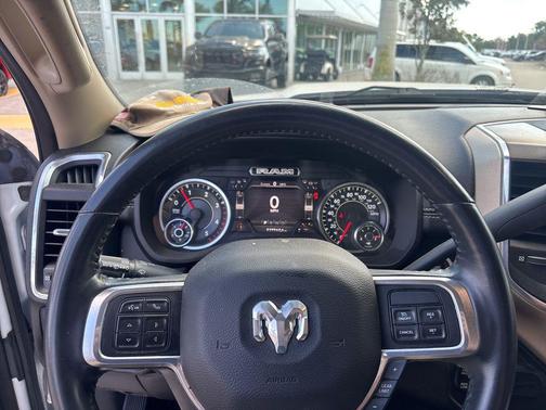 2022 RAM 3500 Laramie Crew Cab 4x4 6'4' Box