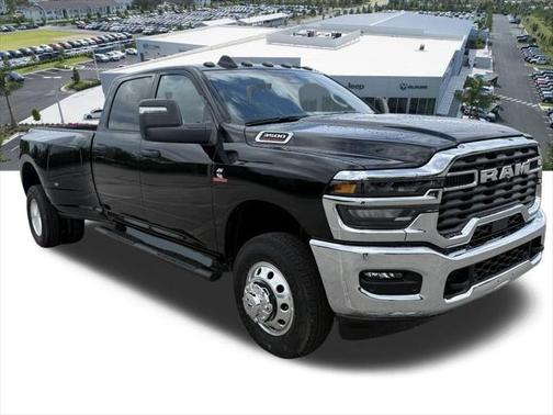 2025 RAM 3500 Tradesman Crew Cab 4x4 8' Box
