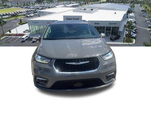 Ceramic Gray Clearcoat 2023 Chrysler Pacifica Limited