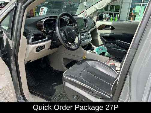 Ceramic Gray Clearcoat 2023 Chrysler Pacifica Limited