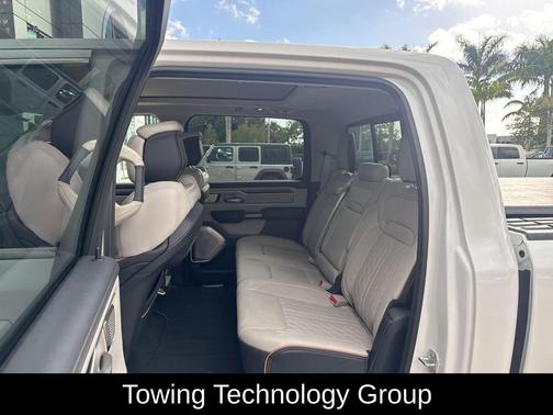Ivory White Tri-Coat Pearlcoat 2025 RAM 1500 ST