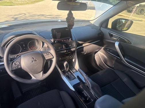2023 Mitsubishi Eclipse Cross LE