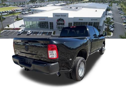 2024 RAM 3500 Tradesman Crew Cab 4x4 8' Box