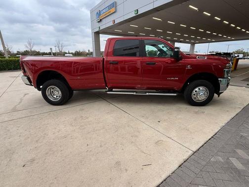 2026 RAM 3500 Big Horn Crew Cab 4x4 8' Box