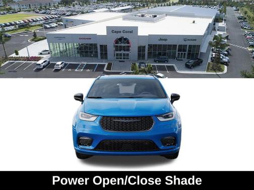 Hydro Blue Pearlcoat 2026 Chrysler Pacifica L