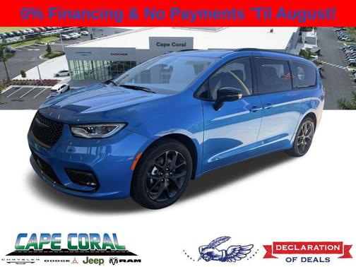 Hydro Blue Pearlcoat 2026 Chrysler Pacifica L