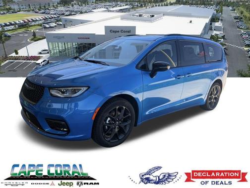 Hydro Blue Pearlcoat 2026 Chrysler Pacifica L