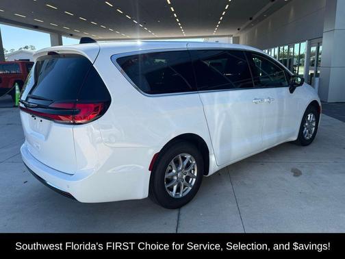 2026 Chrysler Pacifica L