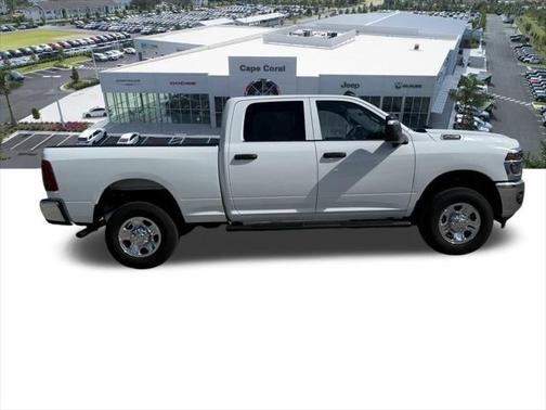 2025 RAM 2500 Tradesman Crew Cab 4x4 6'4' Box