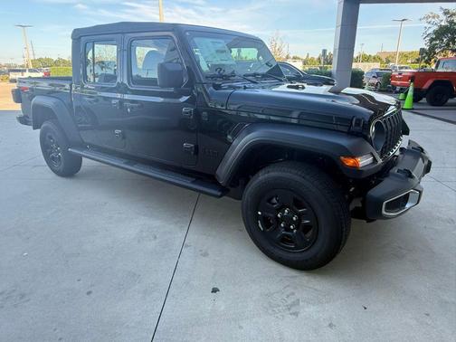 2026 Jeep Gladiator Sport
