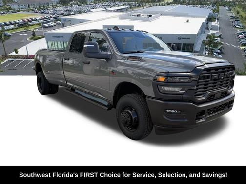 Ceramic Gray Clearcoat 2026 RAM 3500 Tradesman Crew Cab 4x4 8' Box