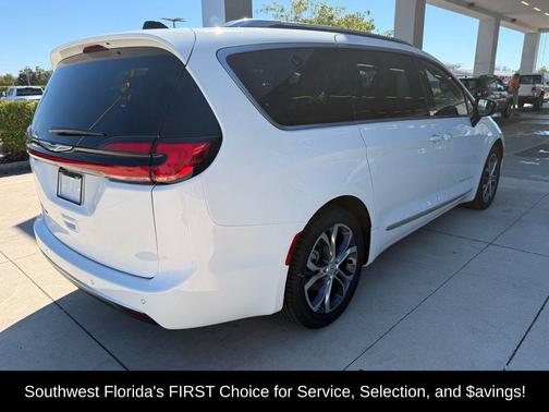 2026 Chrysler Pacifica L