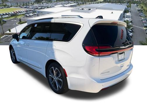 2026 Chrysler Pacifica L