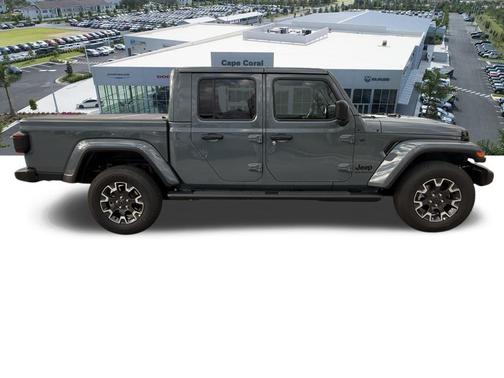 2026 Jeep Gladiator Sahara 4x4