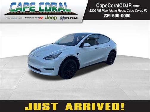 2022 Tesla Model Y Long Range Dual Motor All-Wheel Drive