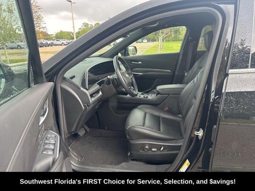 2025 Cadillac XT4 Premium Luxury