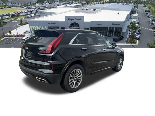 2025 Cadillac XT4 Premium Luxury
