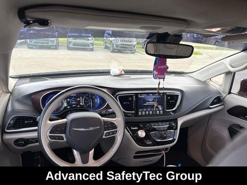 Velvet Red Pearlcoat 2020 Chrysler Pacifica Limited