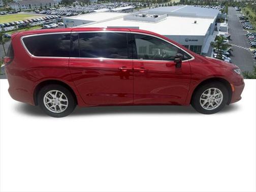 2025 Chrysler Pacifica L