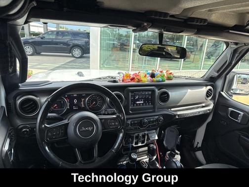 Bright White Clearcoat 2018 Jeep Wrangler Unlimited Sport