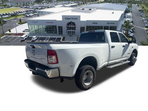 2024 RAM 3500 Big Horn Crew Cab 4x4 8' Box