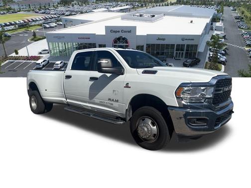 2024 RAM 3500 Big Horn Crew Cab 4x4 8' Box
