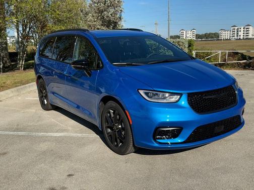 2026 Chrysler Pacifica Limited