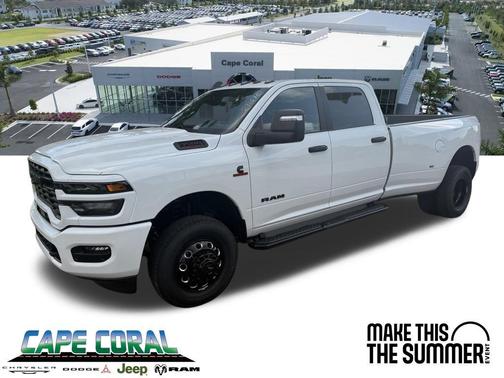 Bright White Clearcoat 2026 RAM 3500 Big Horn Crew Cab 4x4 8' Box