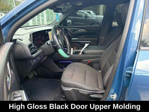 Lakeshore Blue Metallic 2024 Chevrolet Traverse LS