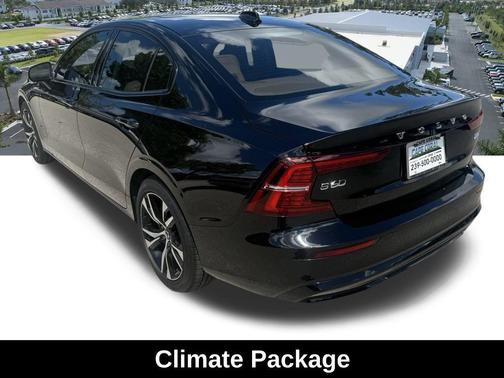 2024 Volvo S60 B5 Plus Dark Theme
