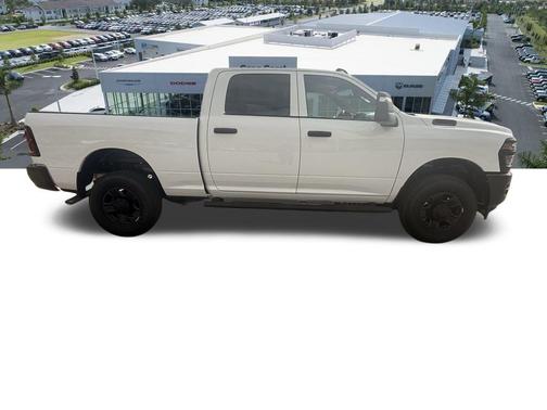 2026 RAM 2500 Tradesman Crew Cab 4x4 6'4' Box