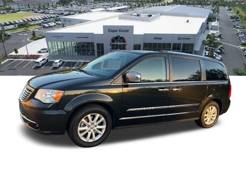 2016 Chrysler Town & Country Limited Platinum