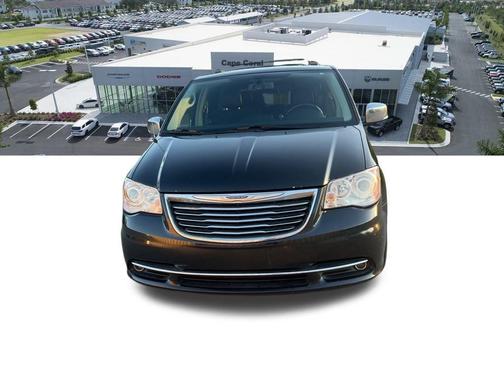 2016 Chrysler Town & Country Limited Platinum