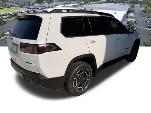 Bright White Clearcoat 2026 Jeep Cherokee Laredo 4x4